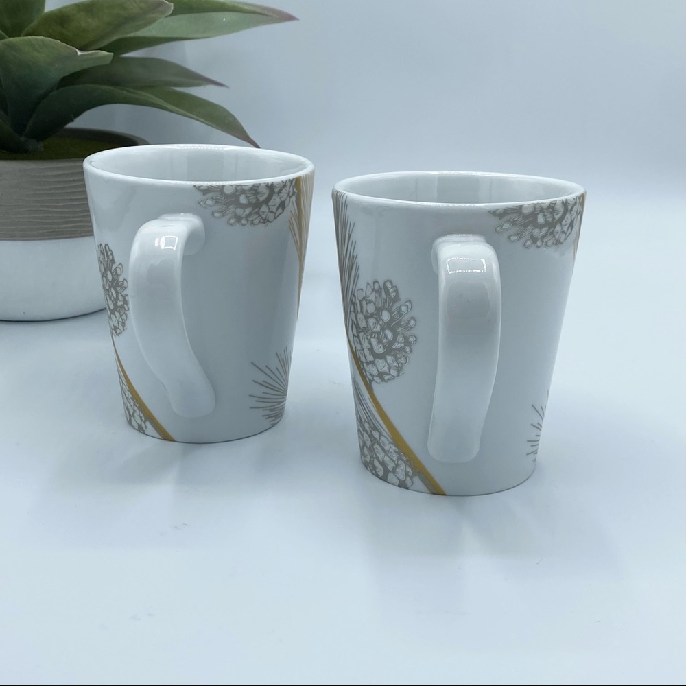 St.Nicholas square 12 oz.silver gold pine cone coffee mugs - Picture 2 of 6